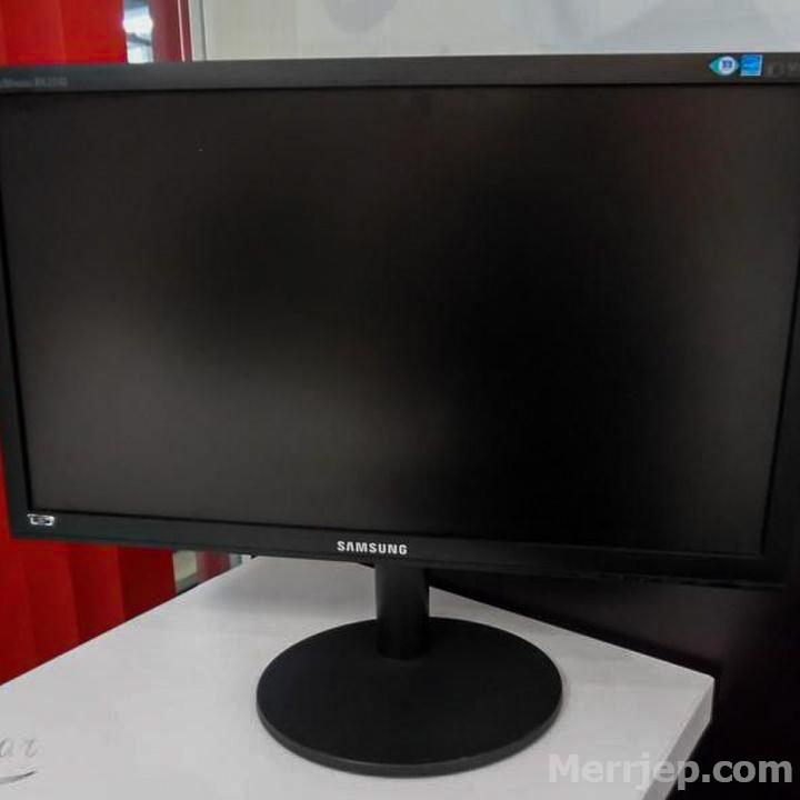 Monitor Samsung BX2240 22 inch Prishtinë